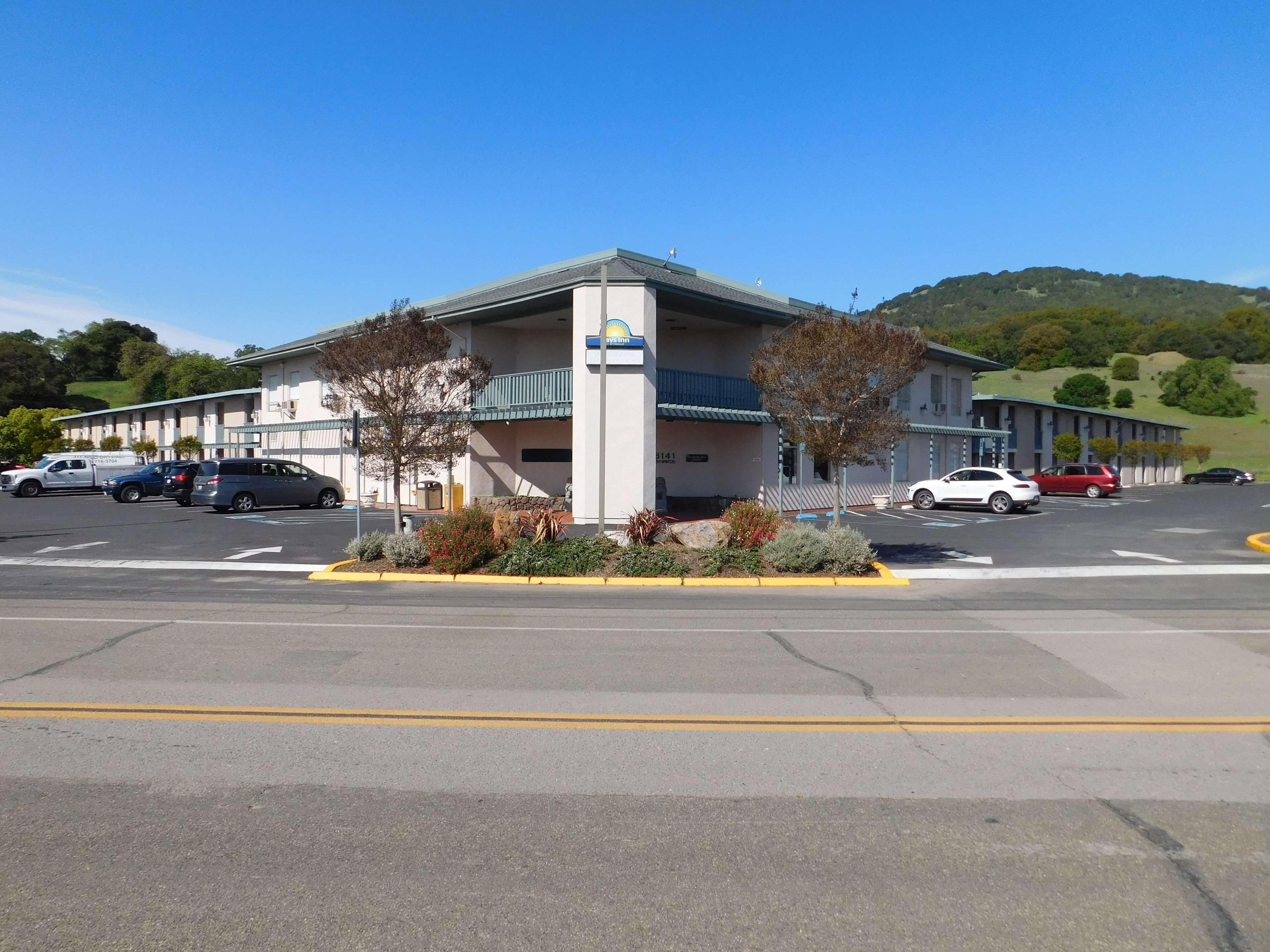 Days Inn By Wyndham Novato/San Francisco Buitenkant foto