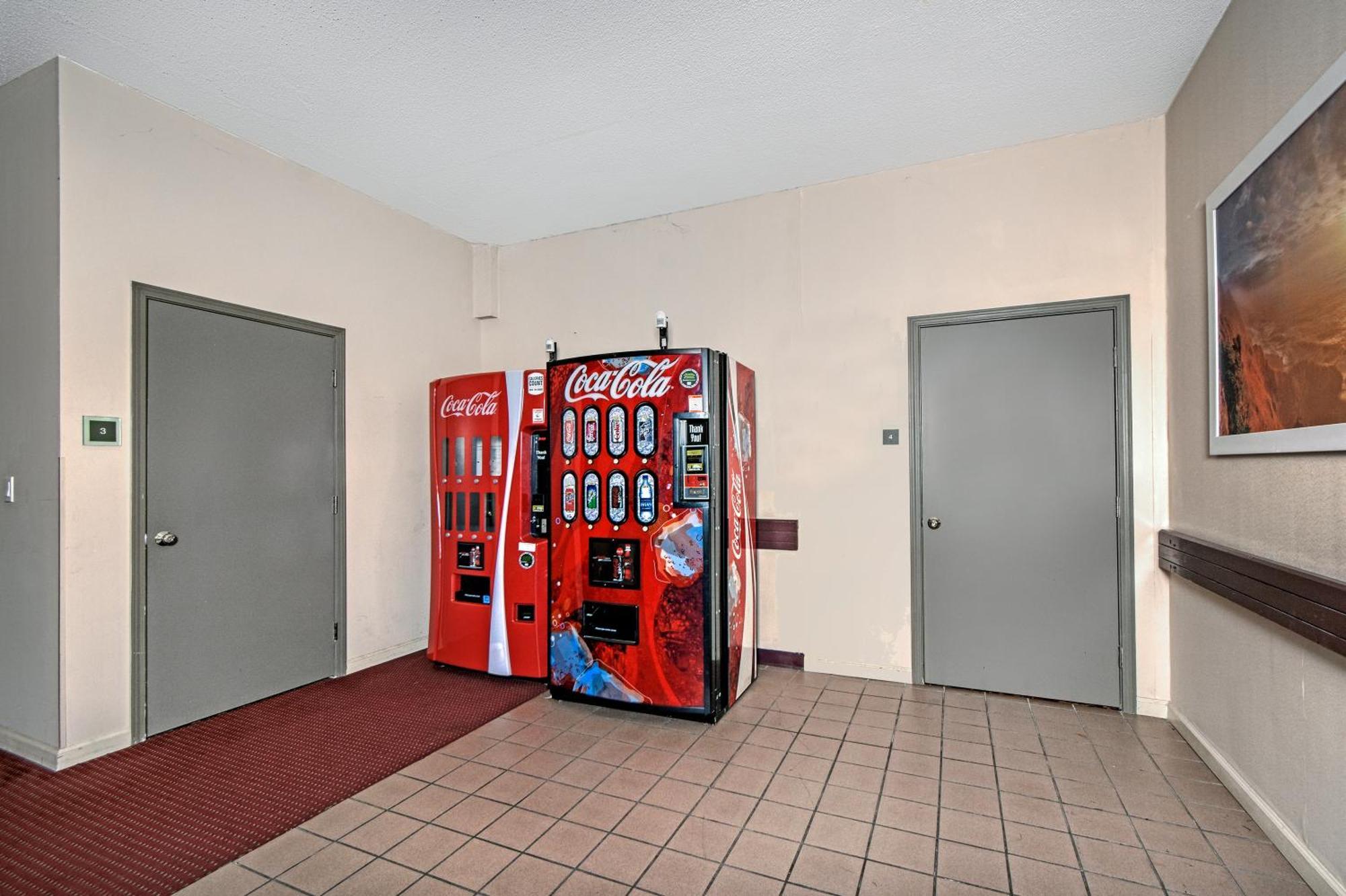 Days Inn By Wyndham Novato/San Francisco Buitenkant foto