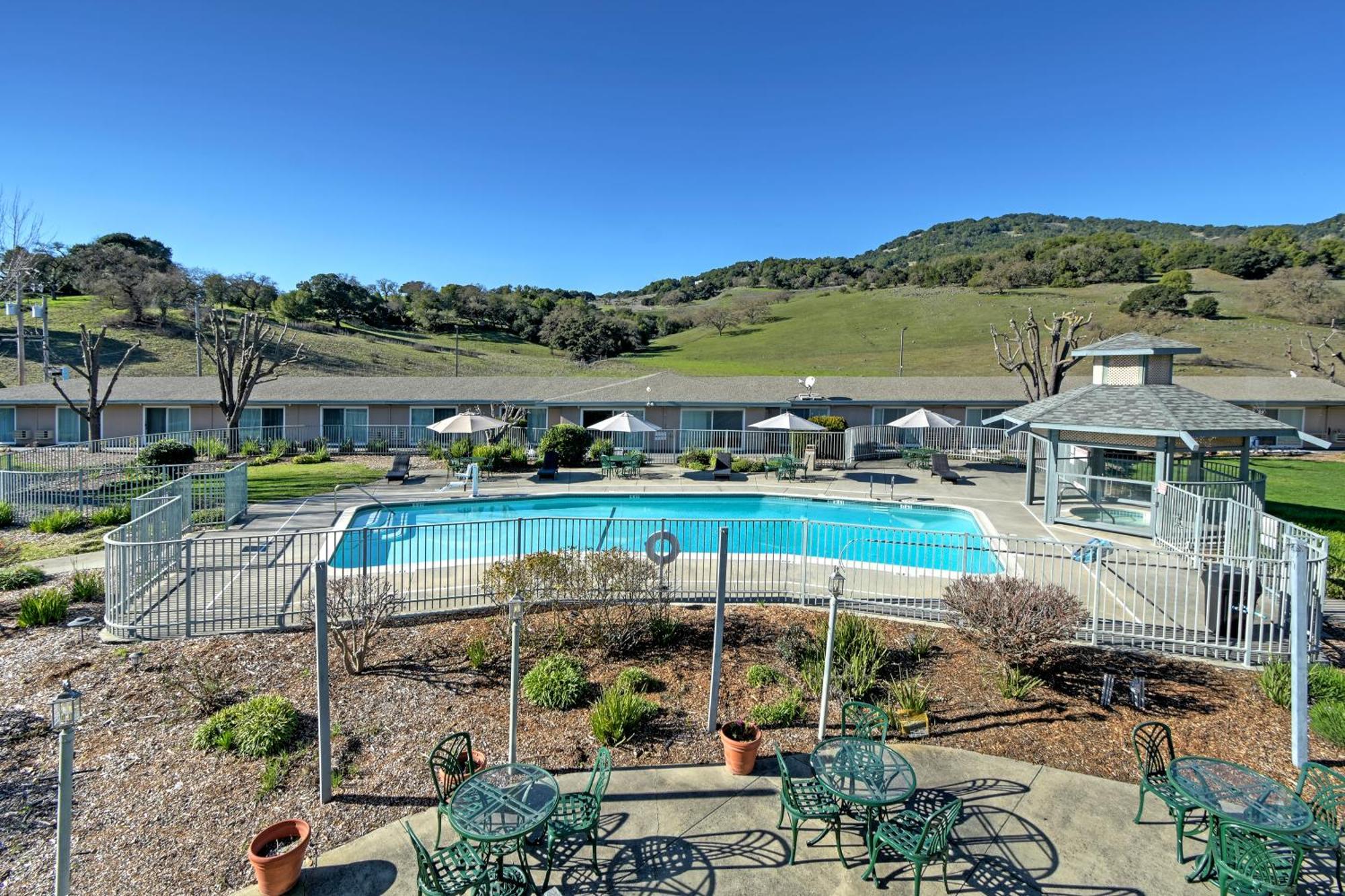 Days Inn By Wyndham Novato/San Francisco Buitenkant foto