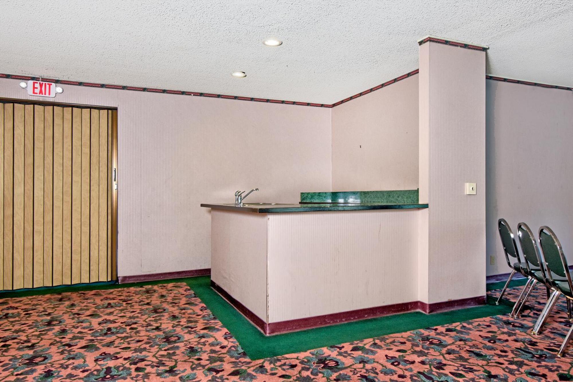 Days Inn By Wyndham Novato/San Francisco Buitenkant foto