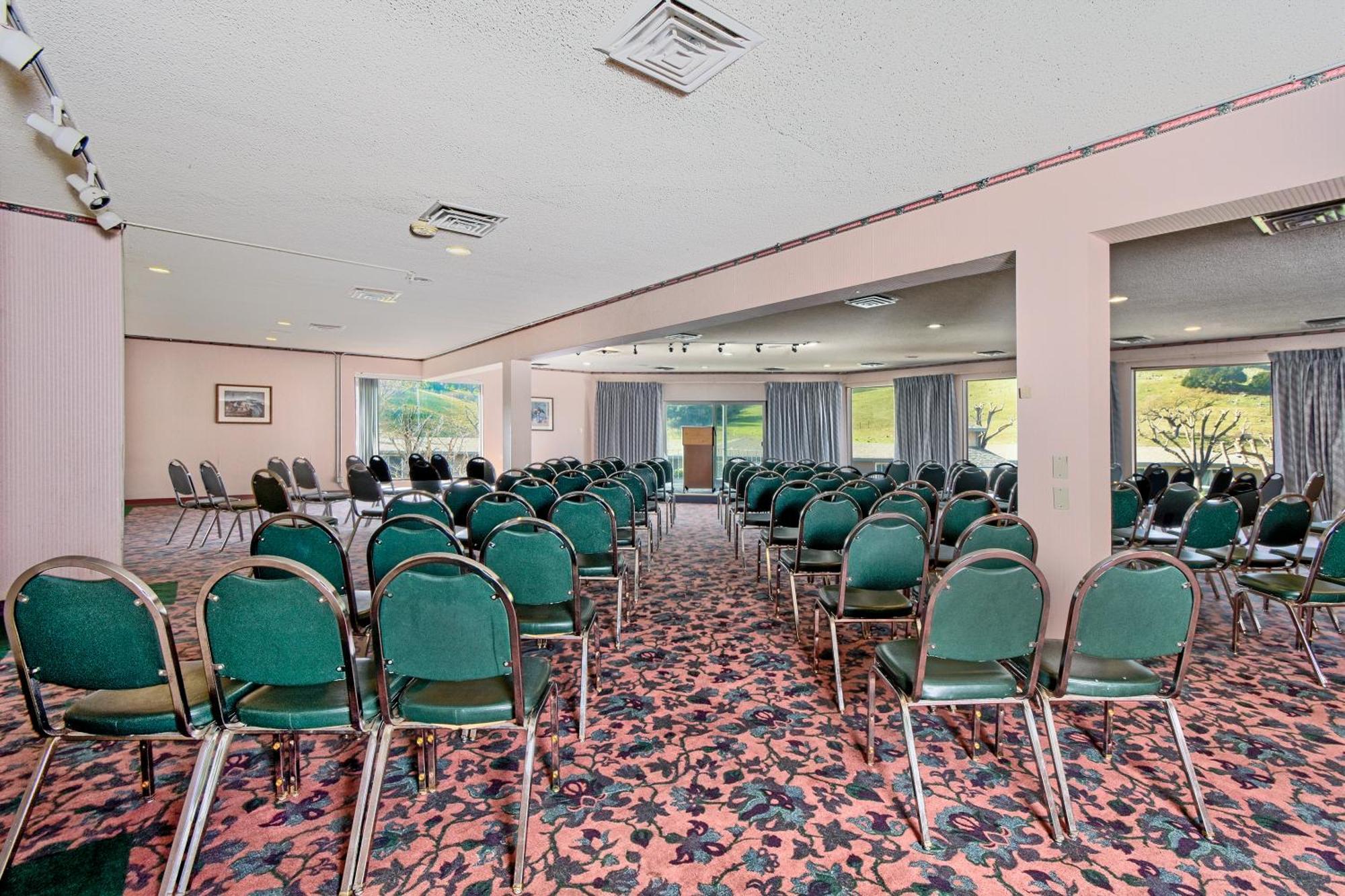 Days Inn By Wyndham Novato/San Francisco Buitenkant foto