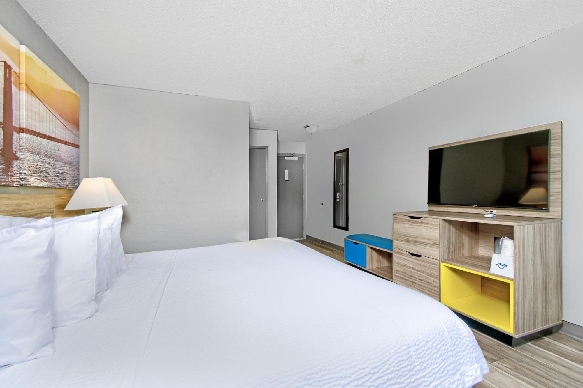 Days Inn By Wyndham Novato/San Francisco Buitenkant foto
