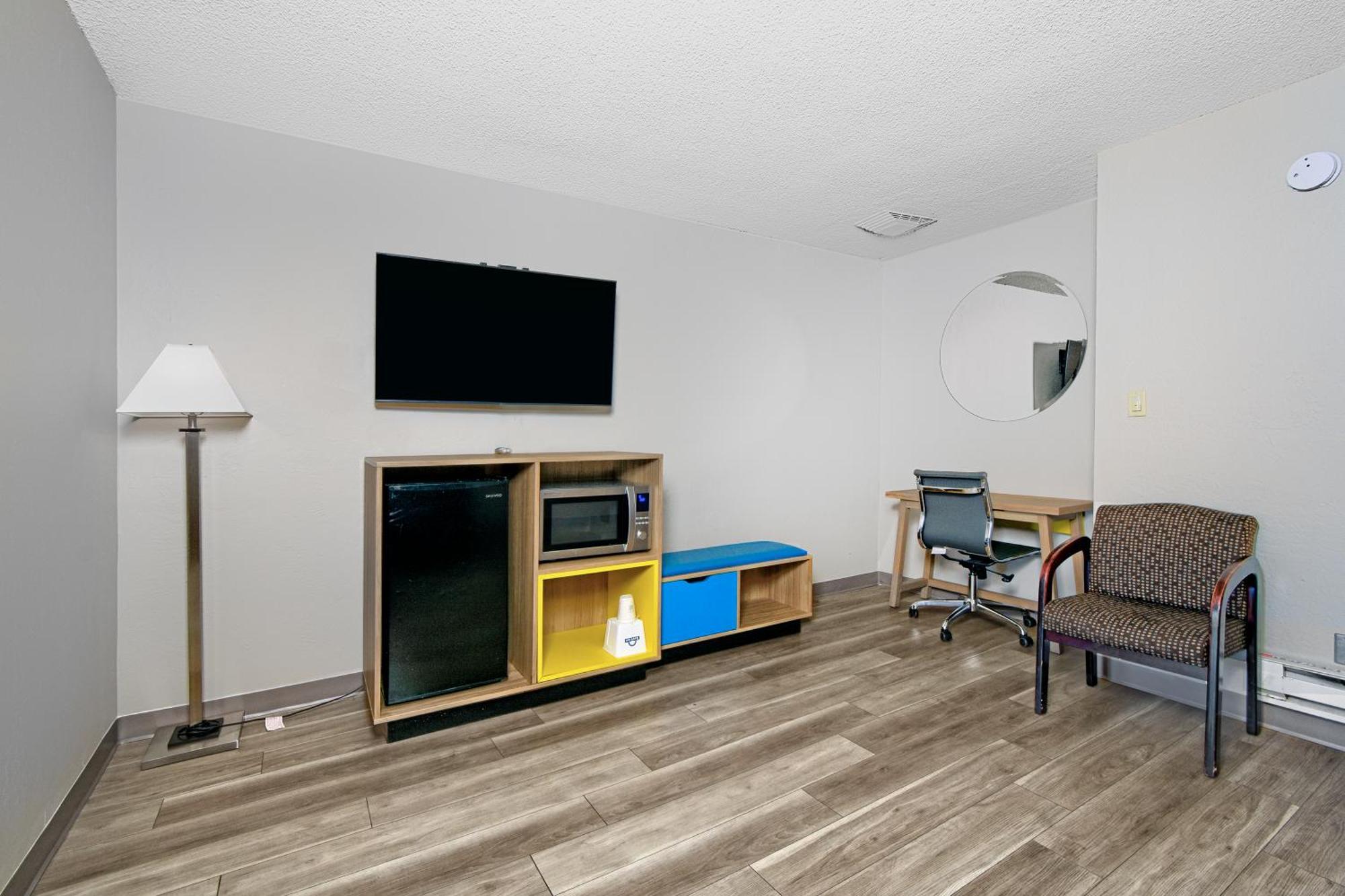 Days Inn By Wyndham Novato/San Francisco Buitenkant foto