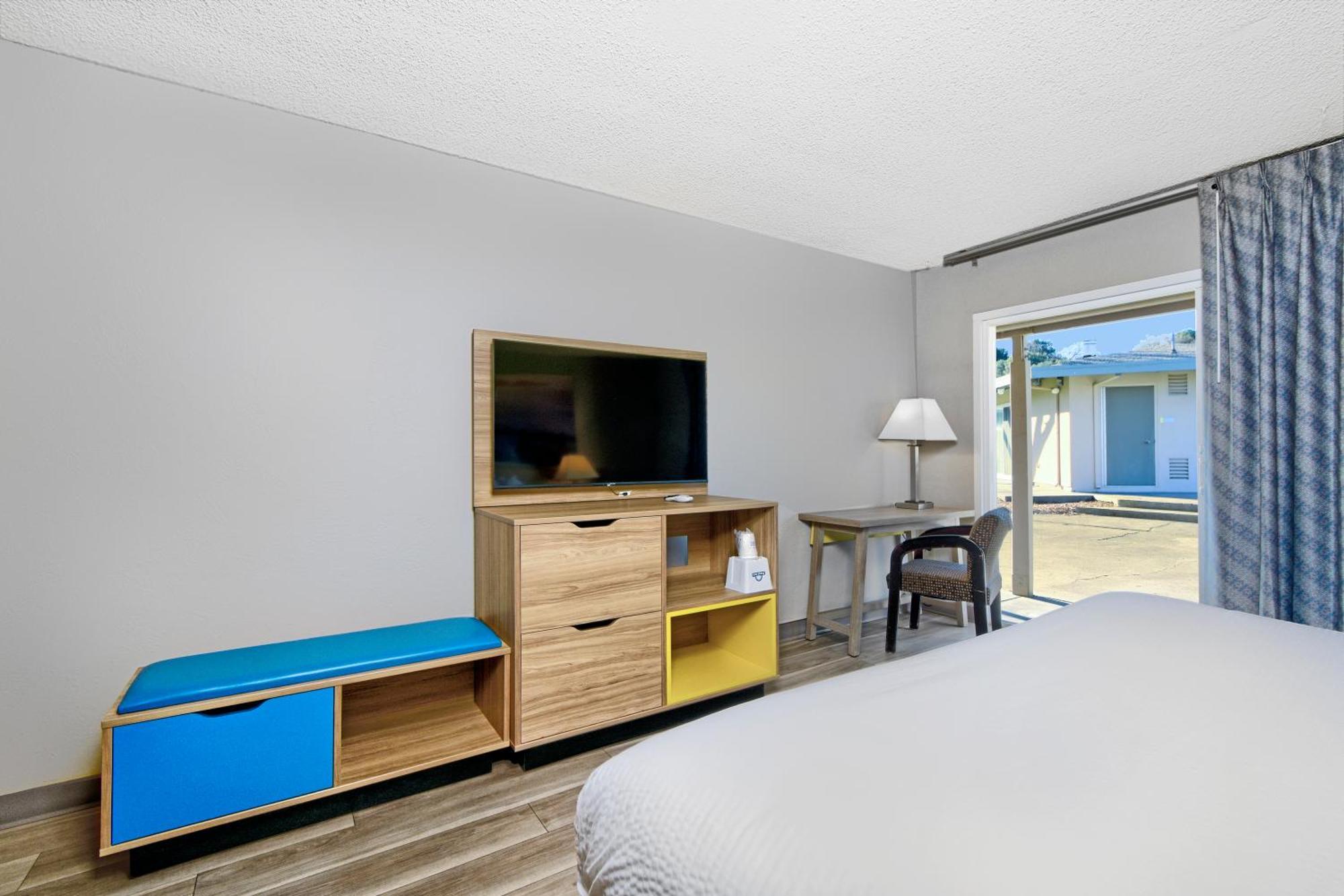 Days Inn By Wyndham Novato/San Francisco Buitenkant foto